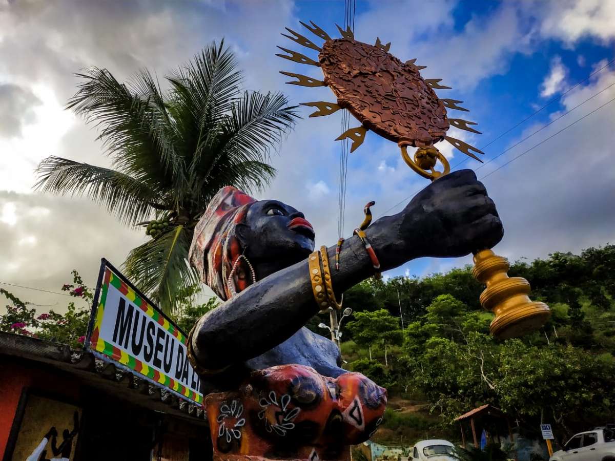 NA-TRILHA-DE-PALMARES